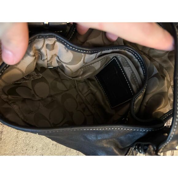 Vintage Coach SoHo Black Leather Shoulder Bag y2k - Picture 9 of 10